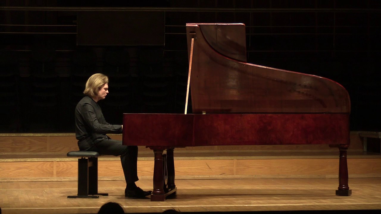 Dmitry Ablogin, pianoforte